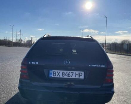 Синий Мерседес Ц-Класс, объемом двигателя 1.8 л и пробегом 230 тыс. км за 5600 $, фото 3 на Automoto.ua