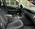 Синий Мерседес Ц-Класс, объемом двигателя 2.15 л и пробегом 455 тыс. км за 6000 $, фото 4 на Automoto.ua