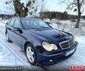 Синій Мерседес Ц-Клас, об'ємом двигуна 2.2 л та пробігом 300 тис. км за 2350 $, фото 1 на Automoto.ua