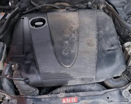 Синий Мерседес Ц-Класс, объемом двигателя 2.2 л и пробегом 350 тыс. км за 1850 $, фото 4 на Automoto.ua