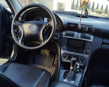 Синій Мерседес Ц-Клас, об'ємом двигуна 2.15 л та пробігом 310 тис. км за 5400 $, фото 13 на Automoto.ua