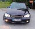 Синий Мерседес Ц-Класс, объемом двигателя 2.7 л и пробегом 320 тыс. км за 6000 $, фото 2 на Automoto.ua