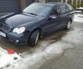 Синий Мерседес Ц-Класс, объемом двигателя 2.2 л и пробегом 290 тыс. км за 6500 $, фото 5 на Automoto.ua