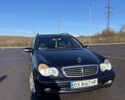 Синий Мерседес Ц-Класс, объемом двигателя 1.8 л и пробегом 230 тыс. км за 5600 $, фото 1 на Automoto.ua
