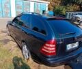 Мерседес Ц-Класс 2005 в Сумах на Automoto.ua Синий Мерседес Ц-Класс, объемом двигателя 1.8 л и пробегом 280 тыс. км за 5000 $, фото 4 на Automoto.ua