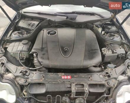 Синий Мерседес Ц-Класс, объемом двигателя 2.2 л и пробегом 384 тыс. км за 4000 $, фото 5 на Automoto.ua