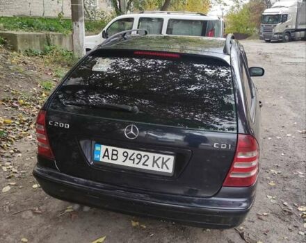 Синий Мерседес Ц-Класс, объемом двигателя 2.2 л и пробегом 384 тыс. км за 4000 $, фото 4 на Automoto.ua