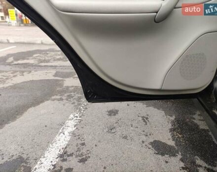 Синий Мерседес Ц-Класс, объемом двигателя 2.2 л и пробегом 384 тыс. км за 4000 $, фото 9 на Automoto.ua