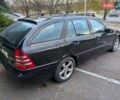 Мерседес Ц-Клас 2006 у Рівному на Automoto.ua Синій Мерседес Ц-Клас, об'ємом двигуна 2.15 л та пробігом 385 тис. км за 5800 $, фото 5 на Automoto.ua