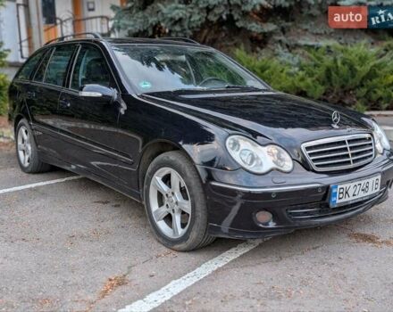 Мерседес Ц-Клас 2006 у Рівному на Automoto.ua Синій Мерседес Ц-Клас, об'ємом двигуна 2.15 л та пробігом 385 тис. км за 5800 $, фото 6 на Automoto.ua