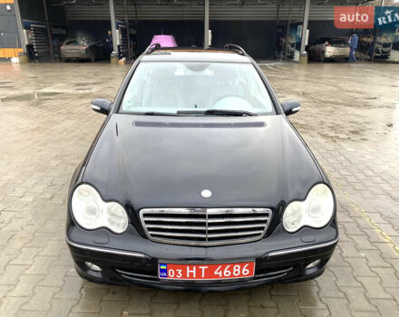 Синий Мерседес Ц-Класс, объемом двигателя 1.8 л и пробегом 280 тыс. км за 5899 $, фото 5 на Automoto.ua