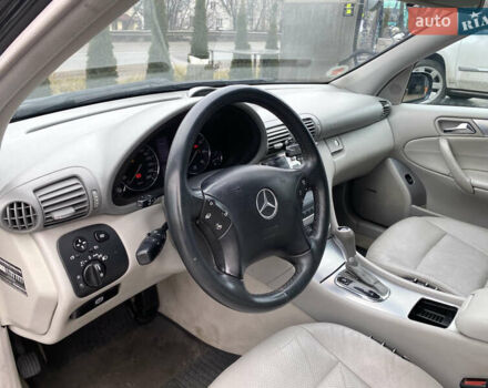 Синий Мерседес Ц-Класс, объемом двигателя 1.8 л и пробегом 280 тыс. км за 5899 $, фото 28 на Automoto.ua