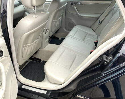 Синий Мерседес Ц-Класс, объемом двигателя 1.8 л и пробегом 280 тыс. км за 5899 $, фото 14 на Automoto.ua