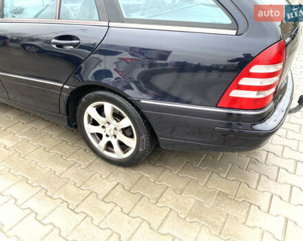 Синий Мерседес Ц-Класс, объемом двигателя 1.8 л и пробегом 280 тыс. км за 5899 $, фото 9 на Automoto.ua