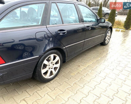 Синий Мерседес Ц-Класс, объемом двигателя 1.8 л и пробегом 280 тыс. км за 5899 $, фото 8 на Automoto.ua