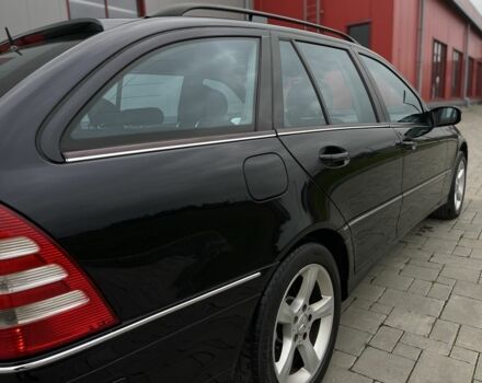 Синій Мерседес Ц-Клас, об'ємом двигуна 2.2 л та пробігом 240 тис. км за 6850 $, фото 13 на Automoto.ua