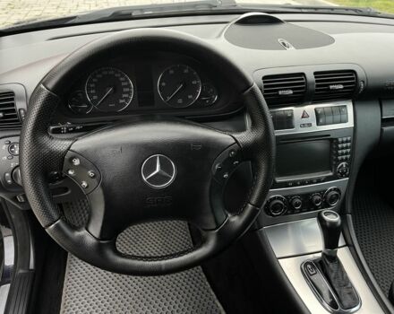 Синій Мерседес Ц-Клас, об'ємом двигуна 2.2 л та пробігом 240 тис. км за 6850 $, фото 20 на Automoto.ua