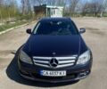 Синий Мерседес Ц-Класс, объемом двигателя 2.1 л и пробегом 371 тыс. км за 4500 $, фото 1 на Automoto.ua