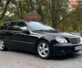 Синий Мерседес Ц-Класс, объемом двигателя 1.8 л и пробегом 300 тыс. км за 5900 $, фото 6 на Automoto.ua
