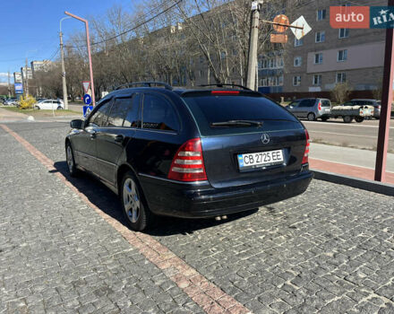 Синий Мерседес Ц-Класс, объемом двигателя 2.15 л и пробегом 345 тыс. км за 7800 $, фото 3 на Automoto.ua