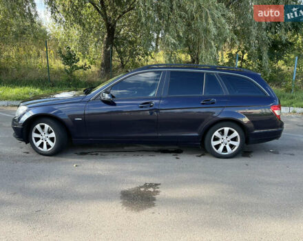 Синій Мерседес Ц-Клас, об'ємом двигуна 2.1 л та пробігом 395 тис. км за 8300 $, фото 4 на Automoto.ua