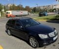 Синий Мерседес Ц-Класс, объемом двигателя 2.1 л и пробегом 272 тыс. км за 11000 $, фото 1 на Automoto.ua
