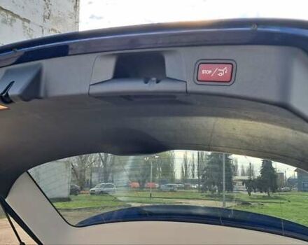 Синий Мерседес Ц-Класс, объемом двигателя 2.14 л и пробегом 231 тыс. км за 20000 $, фото 13 на Automoto.ua