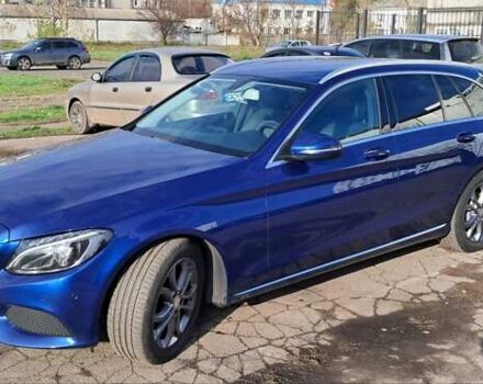 Синий Мерседес Ц-Класс, объемом двигателя 2.14 л и пробегом 231 тыс. км за 20000 $, фото 1 на Automoto.ua