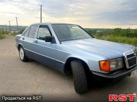 Мерседес Ц-Класс 1989 в Балаклее на Automoto.ua Синий Мерседес Ц-Класс, объемом двигателя 2 л и пробегом 0 тыс. км за 1450 $, фото 1 на Automoto.ua