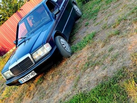 Синий Мерседес Ц-Класс, объемом двигателя 2 л и пробегом 0 тыс. км за 1600 $, фото 1 на Automoto.ua