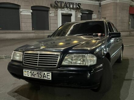 Мерседес Ц-Класс 1994 в Каменское - Днепродзержинск на Automoto.ua Синий Мерседес Ц-Класс, объемом двигателя 1.8 л и пробегом 3 тыс. км за 2800 $, фото 1 на Automoto.ua