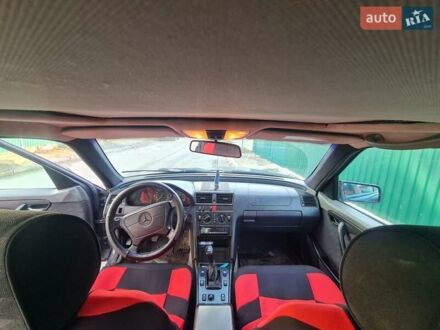 Мерседес Ц-Класс 1995 в Белой Церкве на Automoto.ua Синий Мерседес Ц-Класс, объемом двигателя 1.8 л и пробегом 400 тыс. км за 2500 $, фото 1 на Automoto.ua