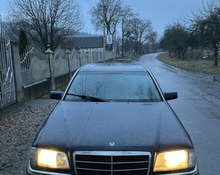 Синий Мерседес Ц-Класс, объемом двигателя 2.2 л и пробегом 485 тыс. км за 1200 $, фото 1 на Automoto.ua