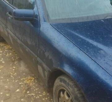 Синій Мерседес Ц-Клас, об'ємом двигуна 1.8 л та пробігом 1000 тис. км за 2000 $, фото 1 на Automoto.ua