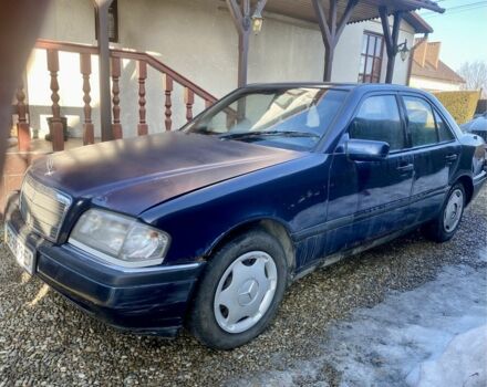 Синій Мерседес Ц-Клас, об'ємом двигуна 1.8 л та пробігом 360 тис. км за 1299 $, фото 1 на Automoto.ua