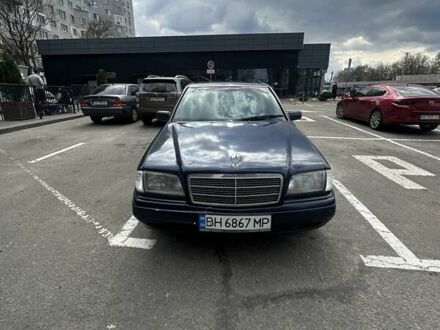 Мерседес Ц-Класс 1996 в Днепре (Днепропетровске) на Automoto.ua Синий Мерседес Ц-Класс, объемом двигателя 2.8 л и пробегом 370 тыс. км за 3200 $, фото 1 на Automoto.ua