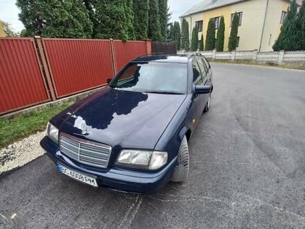 Мерседес Ц-Класс 1997 в Тернополе на Automoto.ua Синий Мерседес Ц-Класс, объемом двигателя 2.16 л и пробегом 500 тыс. км за 2700 $, фото 1 на Automoto.ua