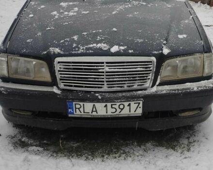 Синий Мерседес Ц-Класс, объемом двигателя 1.8 л и пробегом 2 тыс. км за 1000 $, фото 1 на Automoto.ua