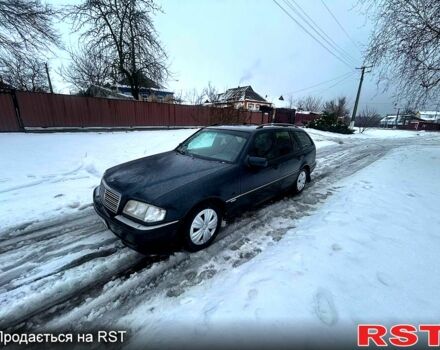 Синій Мерседес Ц-Клас, об'ємом двигуна 1.8 л та пробігом 300 тис. км за 1300 $, фото 1 на Automoto.ua