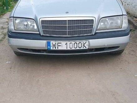 Синій Мерседес Ц-Клас, об'ємом двигуна 2.2 л та пробігом 355 тис. км за 1600 $, фото 1 на Automoto.ua