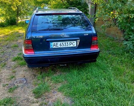 Синій Мерседес Ц-Клас, об'ємом двигуна 2.1 л та пробігом 700 тис. км за 3900 $, фото 1 на Automoto.ua