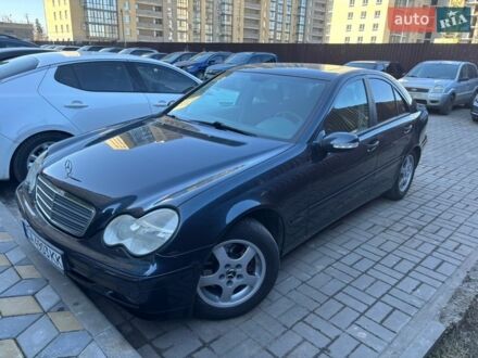 Синій Мерседес Ц-Клас, об'ємом двигуна 2 л та пробігом 343 тис. км за 4700 $, фото 1 на Automoto.ua
