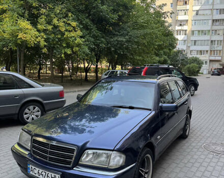 Синій Мерседес Ц-Клас, об'ємом двигуна 2.15 л та пробігом 380 тис. км за 2800 $, фото 1 на Automoto.ua
