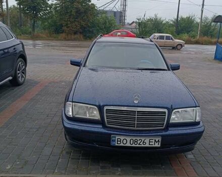 Синій Мерседес Ц-Клас, об'ємом двигуна 1.8 л та пробігом 395 тис. км за 3500 $, фото 1 на Automoto.ua