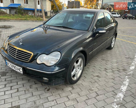 Мерседес Ц-Клас 2001 у Луцьку на Automoto.ua Синій Мерседес Ц-Клас, об'ємом двигуна 2.2 л та пробігом 330 тис. км за 5800 $, фото 1 на Automoto.ua