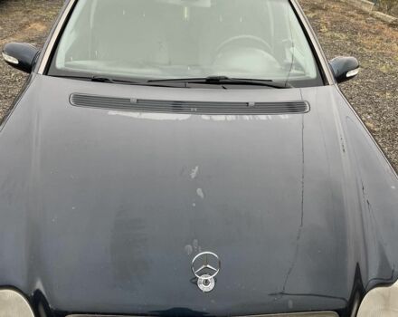 Синий Мерседес Ц-Класс, объемом двигателя 2.1 л и пробегом 430 тыс. км за 2950 $, фото 1 на Automoto.ua