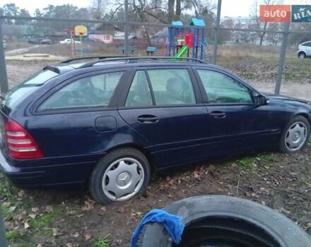 Синий Мерседес Ц-Класс, объемом двигателя 2.69 л и пробегом 250 тыс. км за 2900 $, фото 1 на Automoto.ua