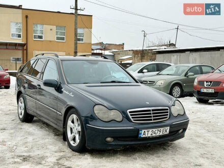 Синий Мерседес Ц-Класс, объемом двигателя 2.69 л и пробегом 343 тыс. км за 3300 $, фото 1 на Automoto.ua