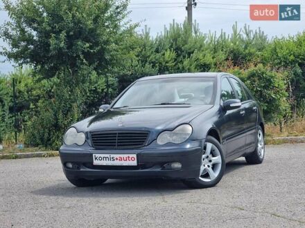 Мерседес Ц-Класс 2001 в Хмельницком на Automoto.ua Синий Мерседес Ц-Класс, объемом двигателя 2.15 л и пробегом 310 тыс. км за 4499 $, фото 1 на Automoto.ua