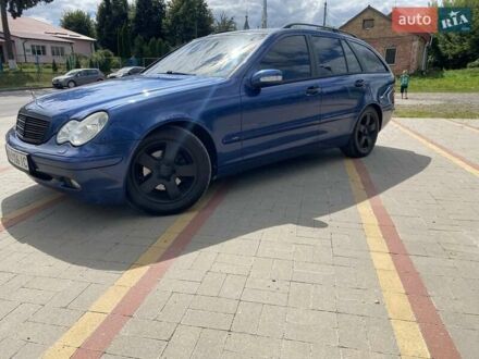 Мерседес Ц-Клас 2002 у Калиновке на Automoto.ua Синій Мерседес Ц-Клас, об'ємом двигуна 1.8 л та пробігом 291 тис. км за 5400 $, фото 1 на Automoto.ua